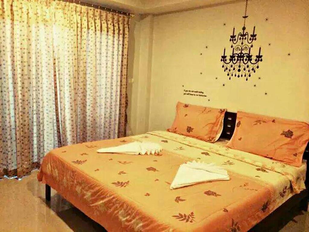 The Day Hotel Chonburi Quarto foto